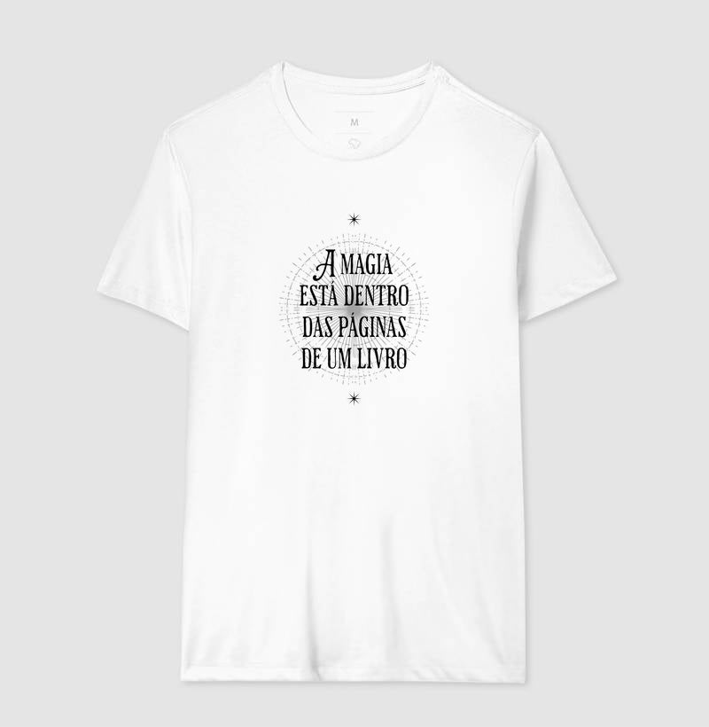 Camiseta Magia nas páginas