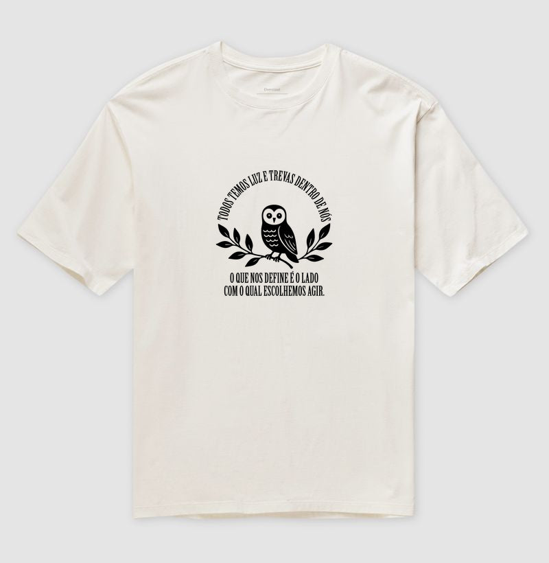 Camiseta oversized Luz e Trevas