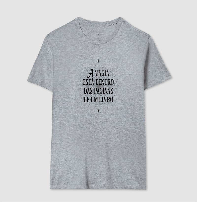 Camiseta Magia nas páginas