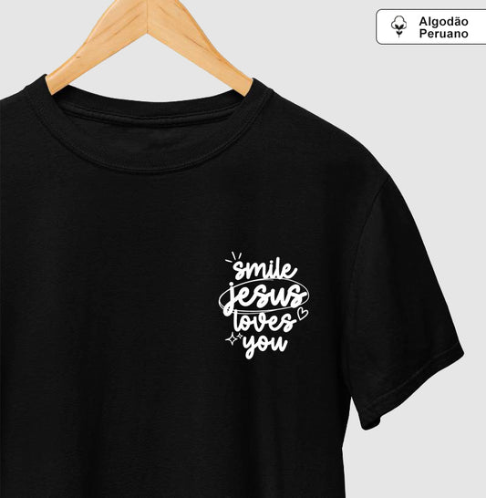 Camiseta algodão peruano Jesus Loves You
