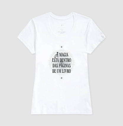 Camiseta Magia nas páginas