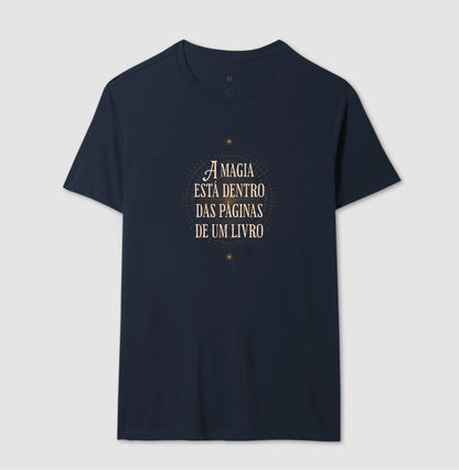 Camiseta Magia nas páginas