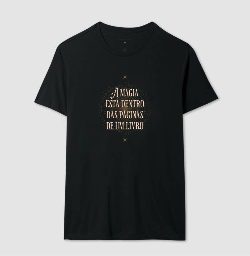 Camiseta Magia nas páginas