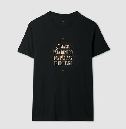 Camiseta Magia nas páginas